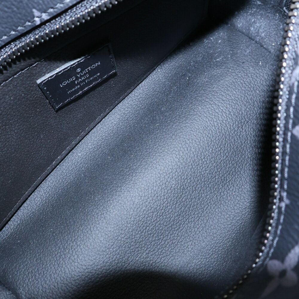 Louis Vuitton Monogram Eclipse Black Locker Dopp … - image 4